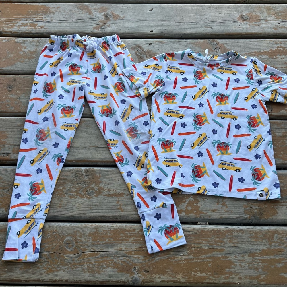 Bumblito 2 Piece Matching Joggers & Short Sleeve Top - Size 5/6 Years